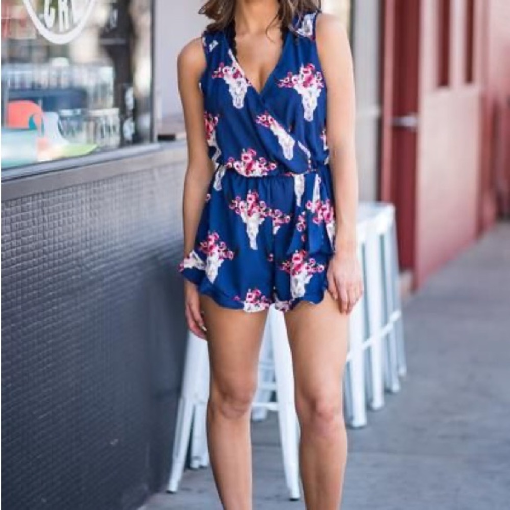 Navy Floral Women's romper size small